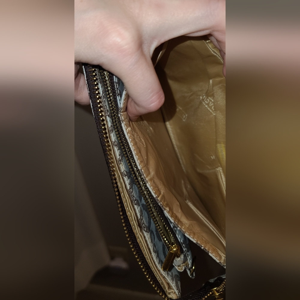 Vintage Coach Clutch Purse/Wallet ๐ - Picture 9 of 9